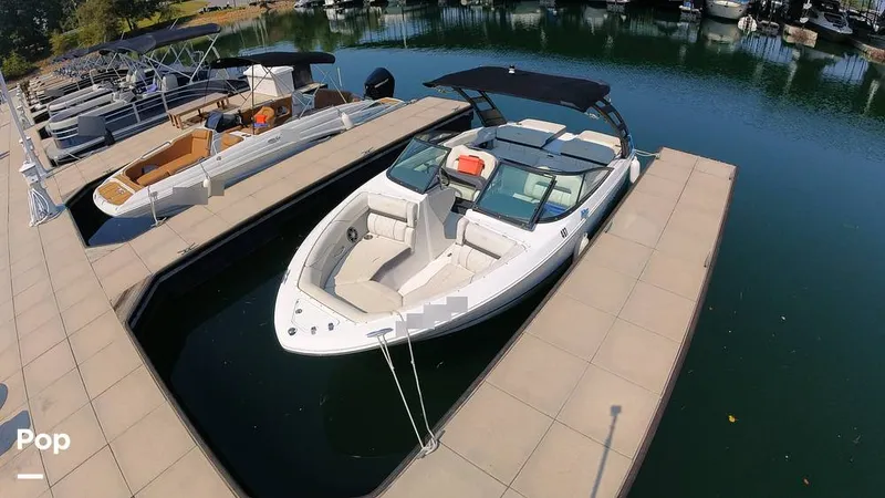 Slide: The Image of Regal LS2 2022 - 15873194