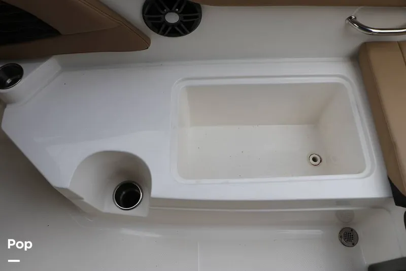 Slide: The Image of Sea Ray SPX 230 2024 - 16130596