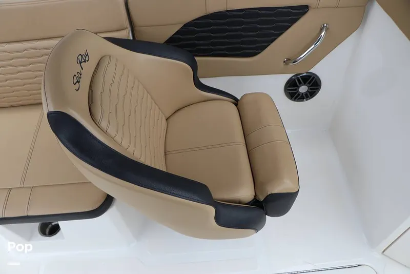 Slide: The Image of Sea Ray SPX 230 2024 - 16130601