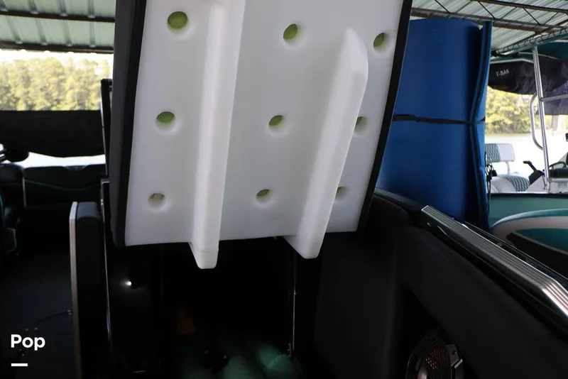 Slide: The Image of Mastercraft XT22 2019 - 15708529