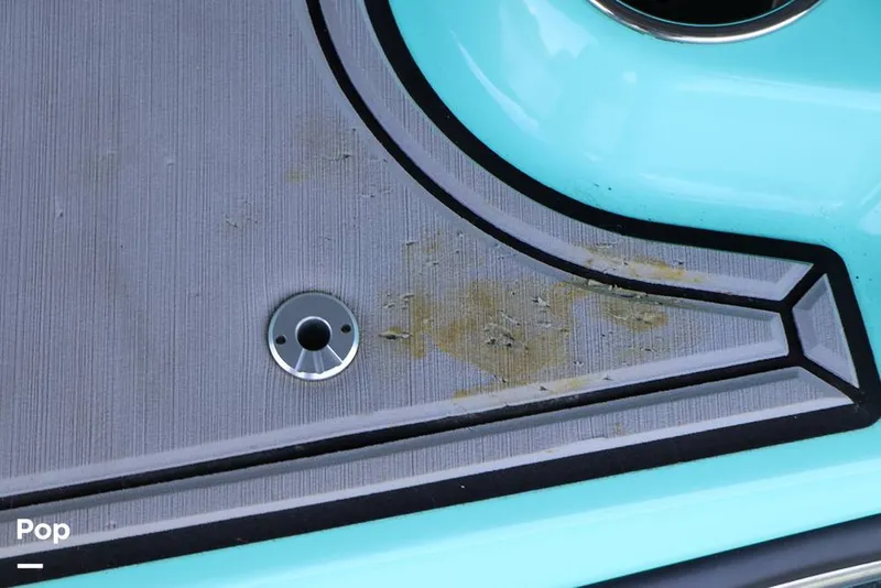 Slide: The Image of Stain On Seadek On Transom - 15708609