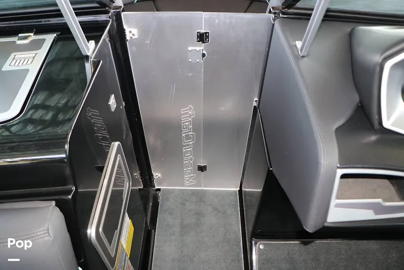 Slide: The Image of Mastercraft XT22 2019 - 15708532