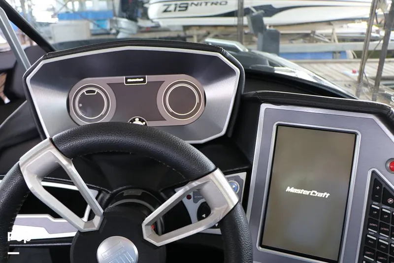 Slide: The Image of Mastercraft XT22 2019 - 15708647