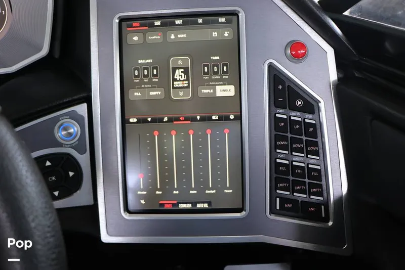 Slide: The Image of Mastercraft XT22 2019 - 15708652