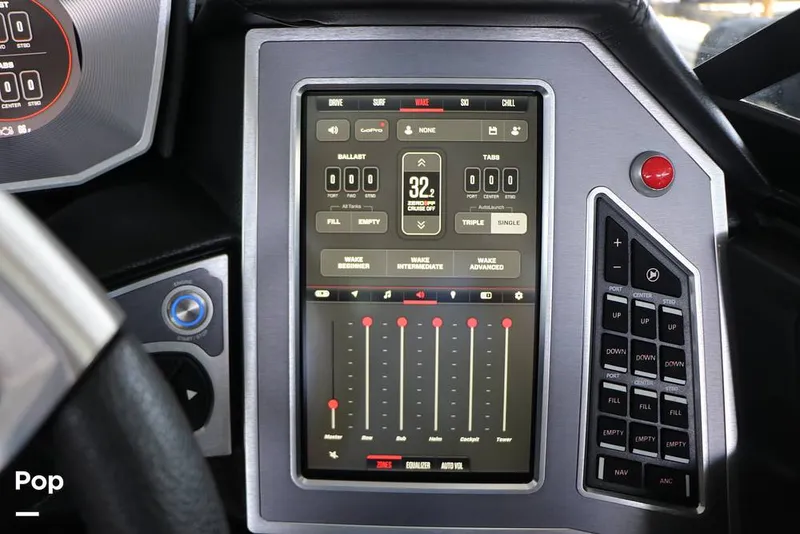 Slide: The Image of Mastercraft XT22 2019 - 15708655