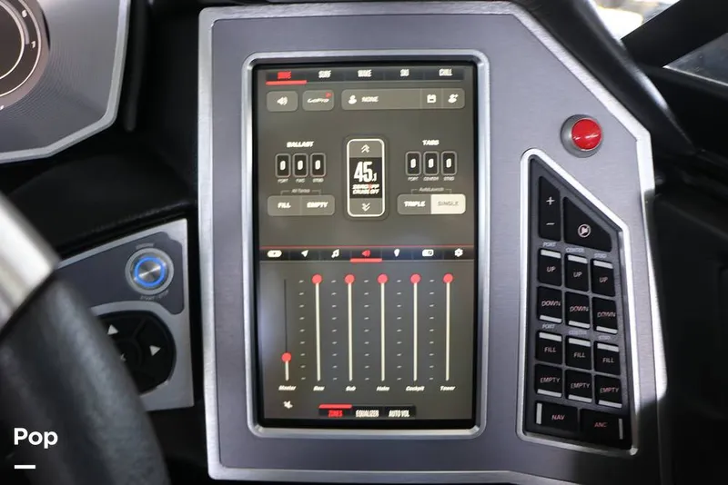 Slide: The Image of Mastercraft XT22 2019 - 15708659