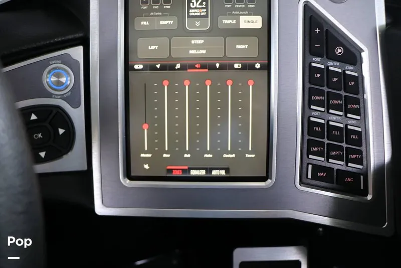 Slide: The Image of Mastercraft XT22 2019 - 15708661