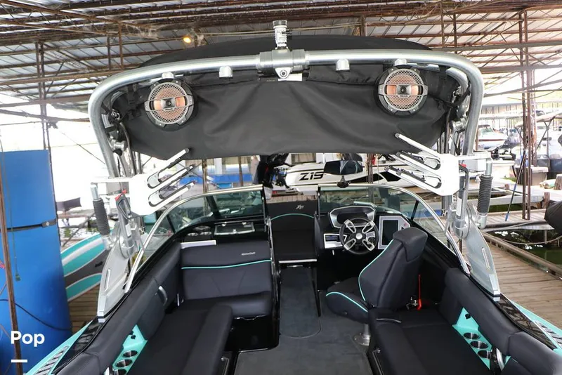 Slide: The Image of Mastercraft XT22 2019 - 15708664