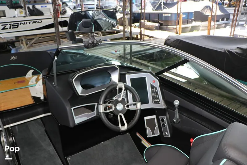 Slide: The Image of Mastercraft XT22 2019 - 15708514