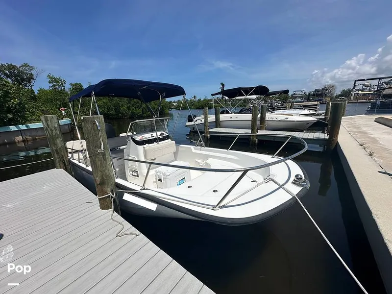 Slide: The Image of Boston Whaler 170 Montauk 2022 - 15674388