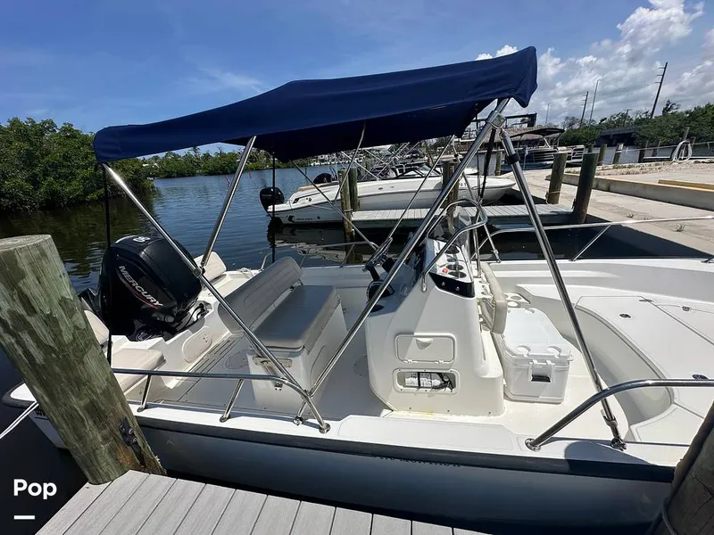 Slide: The Image of Boston Whaler 170 Montauk 2022 - 15674390