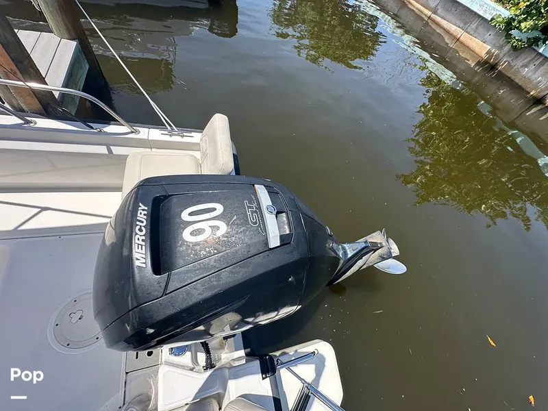 Slide: The Image of Boston Whaler 170 Montauk 2022 - 15674396