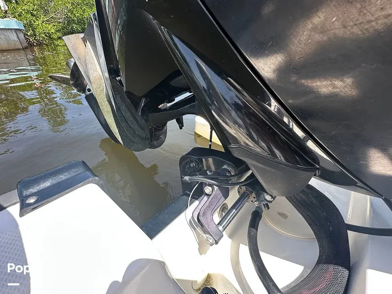Slide: The Image of Boston Whaler 170 Montauk 2022 - 15674402