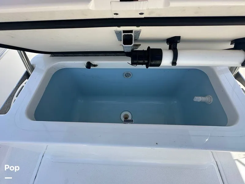Slide: The Image of Boston Whaler 170 Montauk 2022 - 15674406