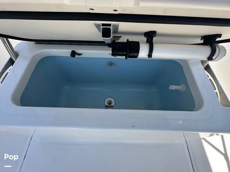 Slide: The Image of Boston Whaler 170 Montauk 2022 - 15674407