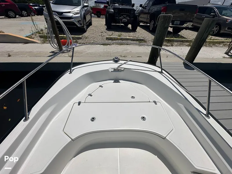 Slide: The Image of Boston Whaler 170 Montauk 2022 - 15674428