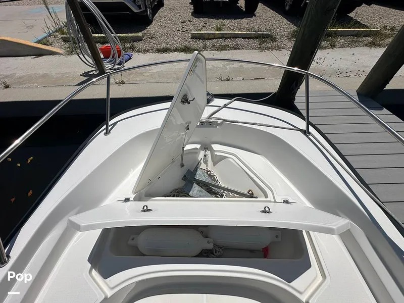 Slide: The Image of Boston Whaler 170 Montauk 2022 - 15674431