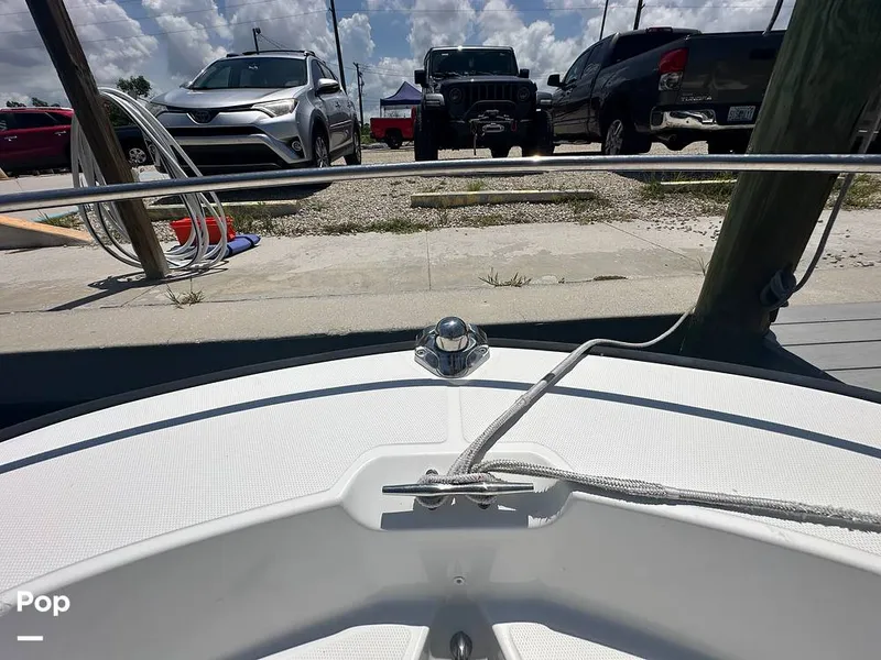 Slide: The Image of Boston Whaler 170 Montauk 2022 - 15674433