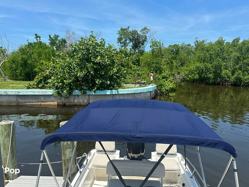 Slide: The Image of Boston Whaler 170 Montauk 2022 - 15674436