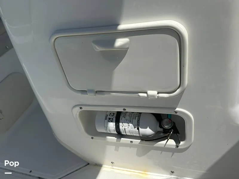 Slide: The Image of Boston Whaler 170 Montauk 2022 - 15674439