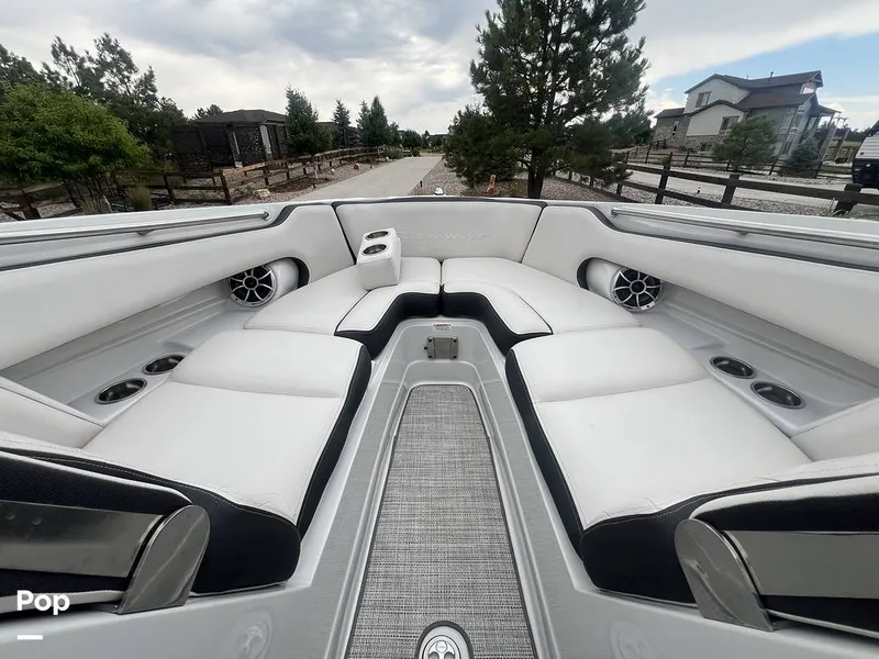 Slide: The Image of Crownline Boats 255 SS 2021 - 15664658