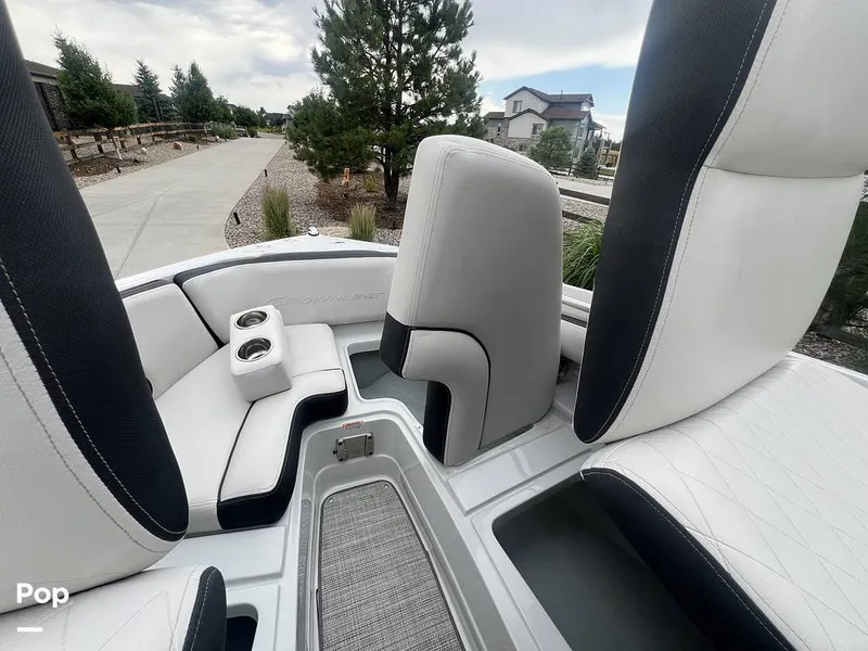 Slide: The Image of Crownline Boats 255 SS 2021 - 15664653