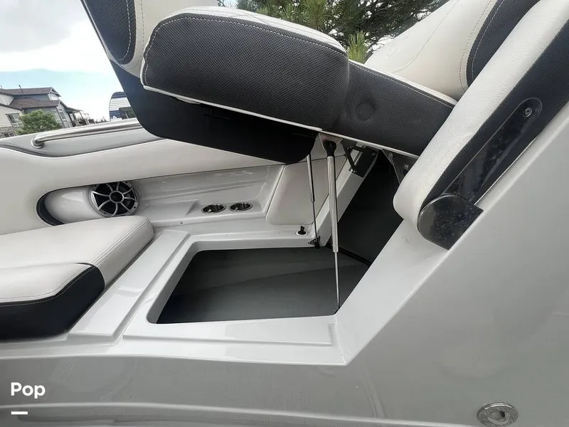 Slide: The Image of Crownline Boats 255 SS 2021 - 15664652