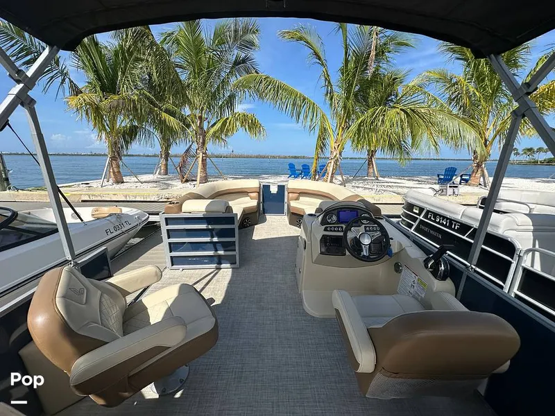 Slide: The Image of Lowe SS 230W 2024 - 15673878