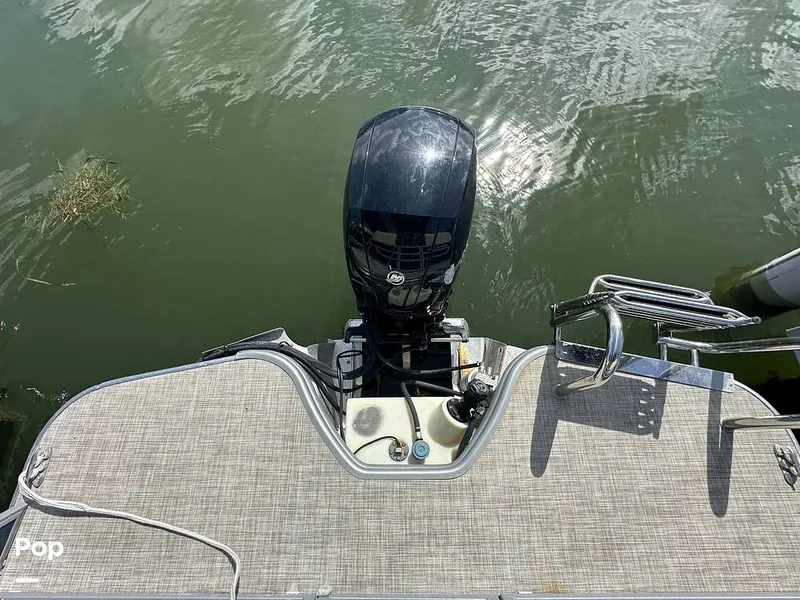 Slide: The Image of Lowe SS 230W 2024 - 15673860