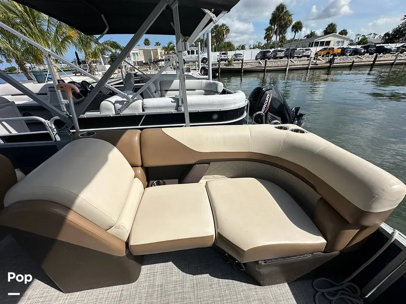 Slide: The Image of Lowe SS 230W 2024 - 15673870