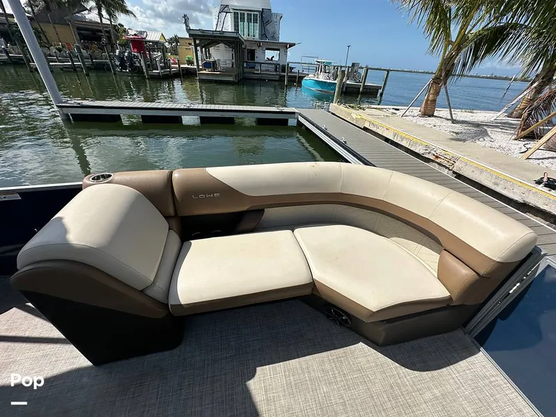 Slide: The Image of Lowe SS 230W 2024 - 15673903