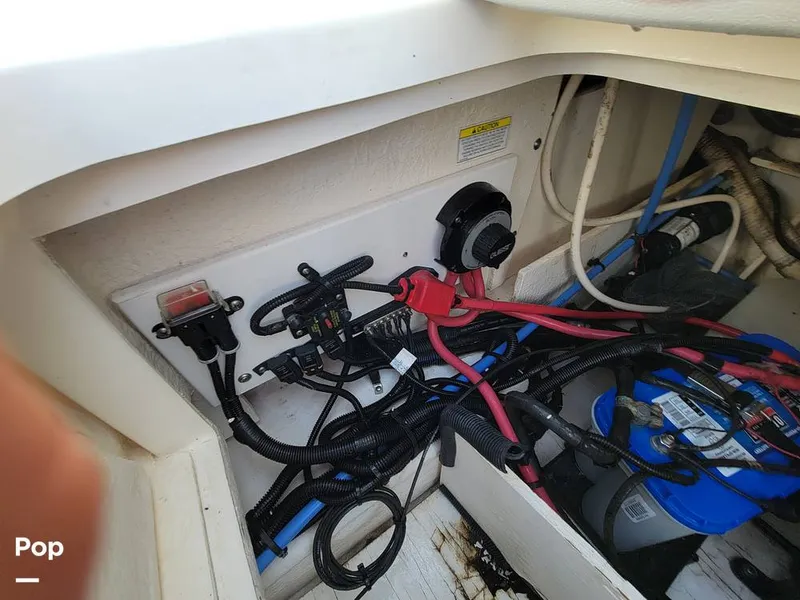 Slide: The Image of Sea Ray 240 Sundeck 2014 - 15810475