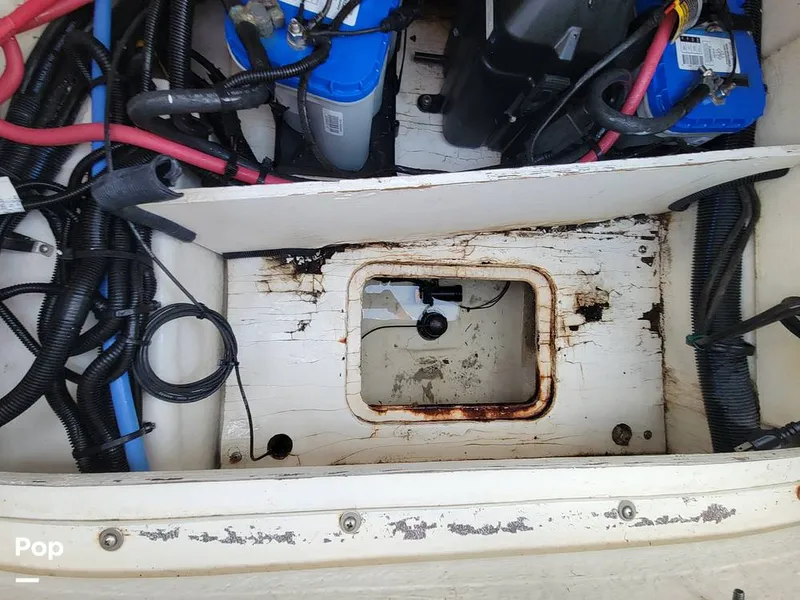 Slide: The Image of Sea Ray 240 Sundeck 2014 - 15810478