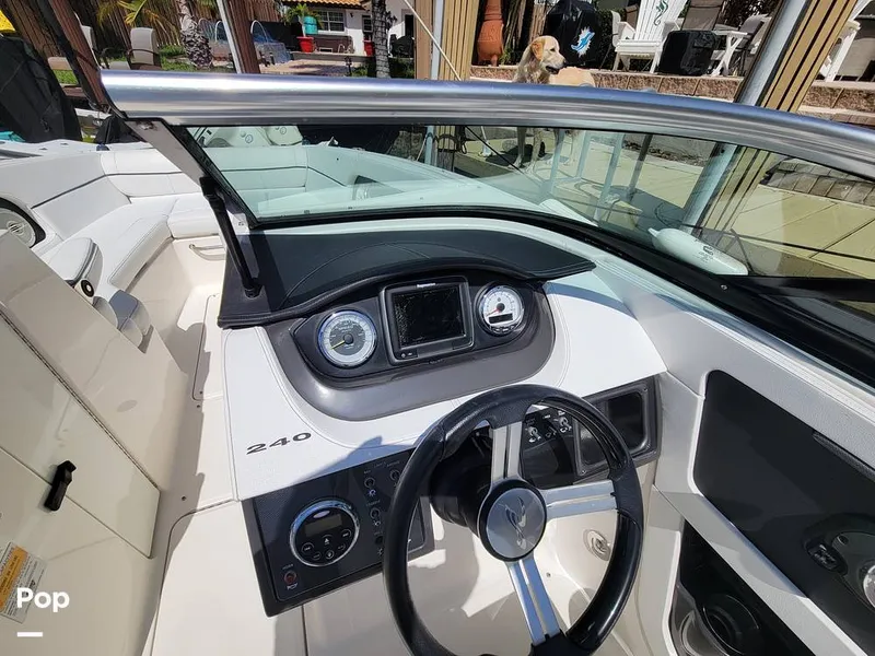 Slide: The Image of Sea Ray 240 Sundeck 2014 - 15810485