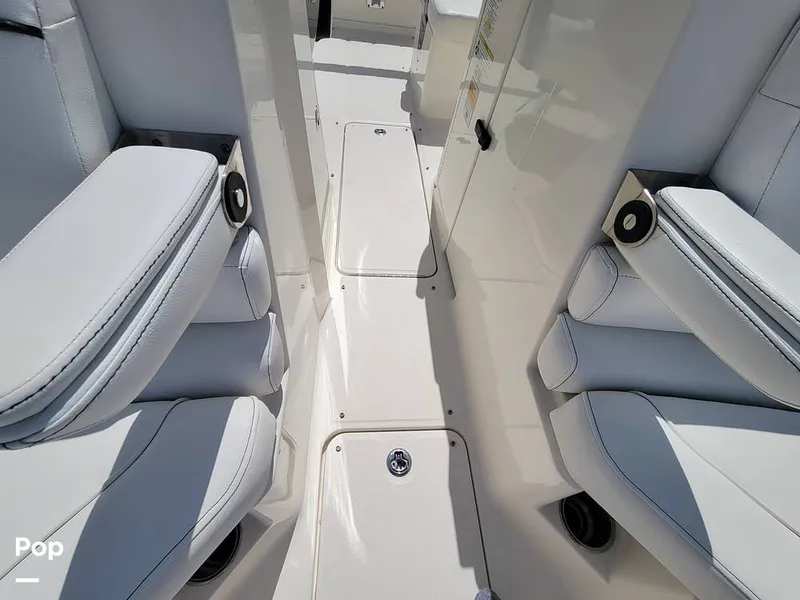 Slide: The Image of Sea Ray 240 Sundeck 2014 - 15810500