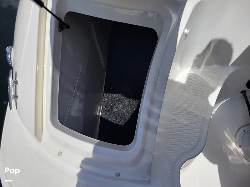 Slide: The Image of Sea Ray 240 Sundeck 2014 - 15810512