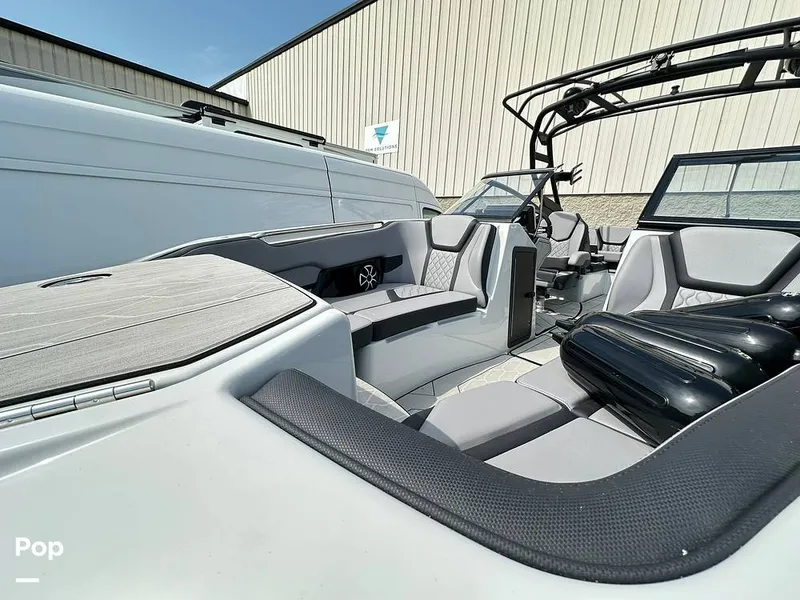 Slide: The Image of Yamaha 255XE 2024 - 15686529