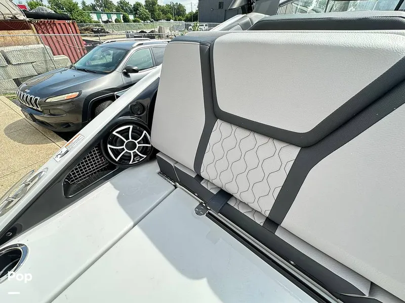 Slide: The Image of Yamaha 255XE 2024 - 15686603