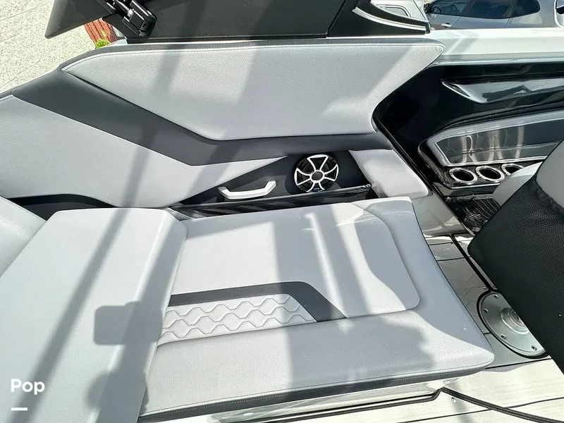 Slide: The Image of Yamaha 255XE 2024 - 15686617