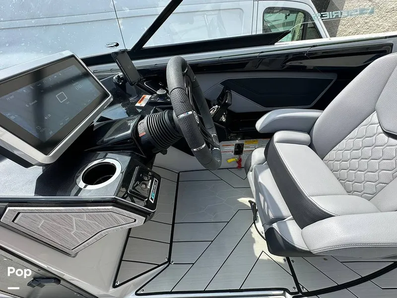 Slide: The Image of Yamaha 255XE 2024 - 15686646