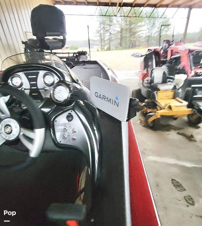 Slide: The Image of Garmin Electronics - 15669308