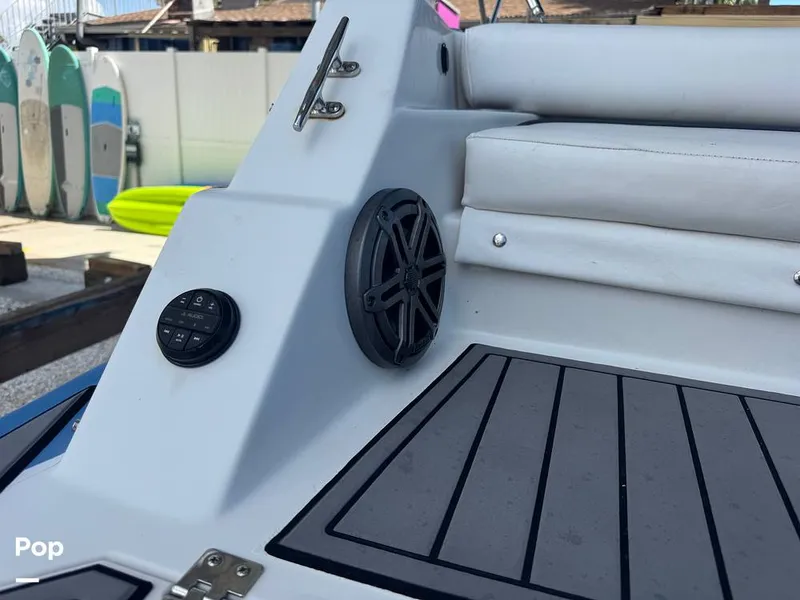 Slide: The Image of Starcraft SVX 231 2021 - 15775826