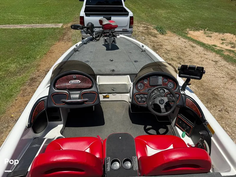 Slide: The Image of Triton TR 21 2002 - 15719030