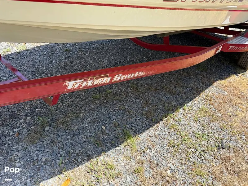 Slide: The Image of Triton TR 21 2002 - 15719023