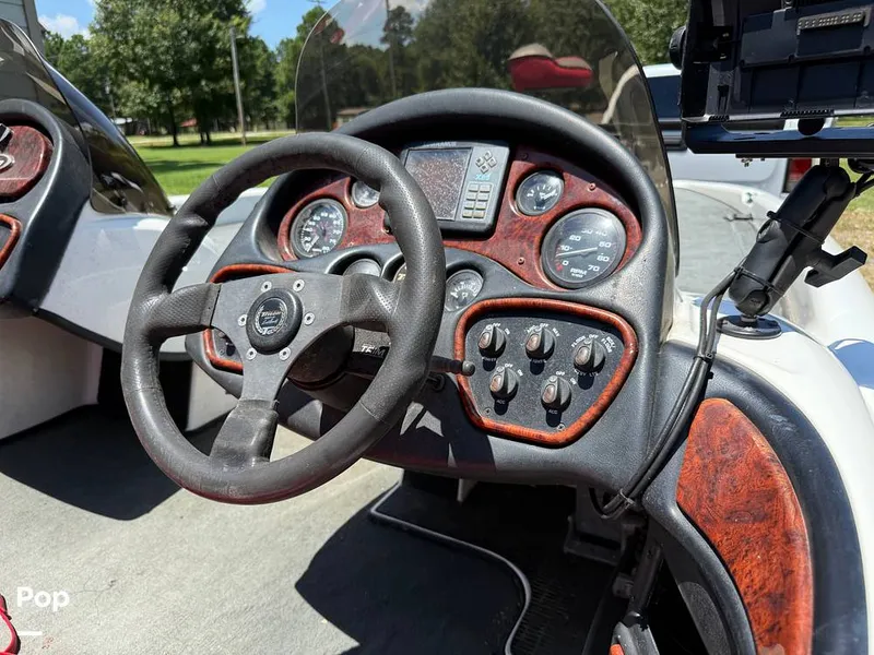 Slide: The Image of Triton TR 21 2002 - 15719071