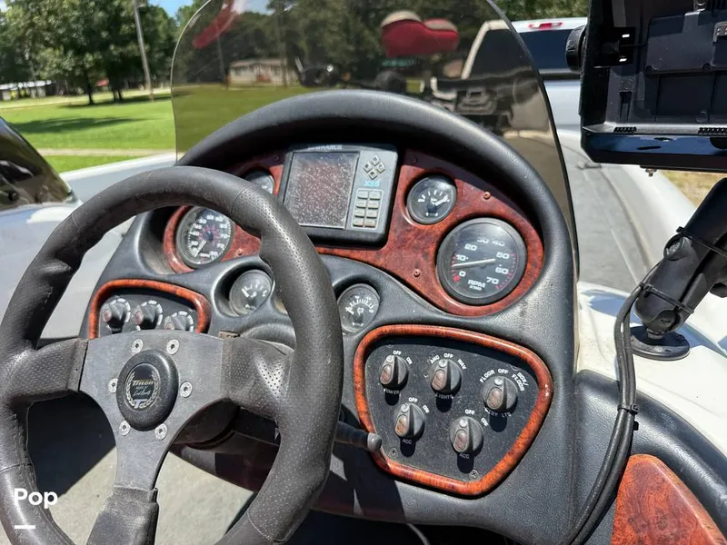 Slide: The Image of Triton TR 21 2002 - 15719073