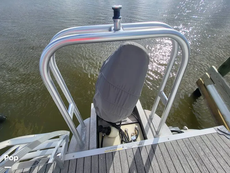 Slide: The Image of Qwest 824 Lanai Bar 2019 - 15761227