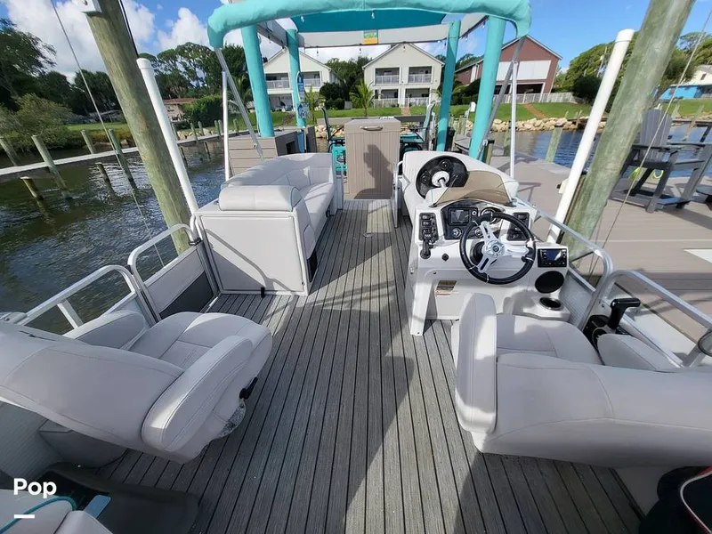 Slide: The Image of Qwest 824 Lanai Bar 2019 - 15761215