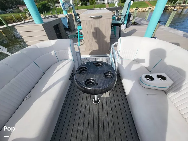 Slide: The Image of Qwest 824 Lanai Bar 2019 - 15761237