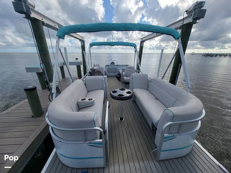 Slide: The Image of Qwest 824 Lanai Bar 2019 - 15761216